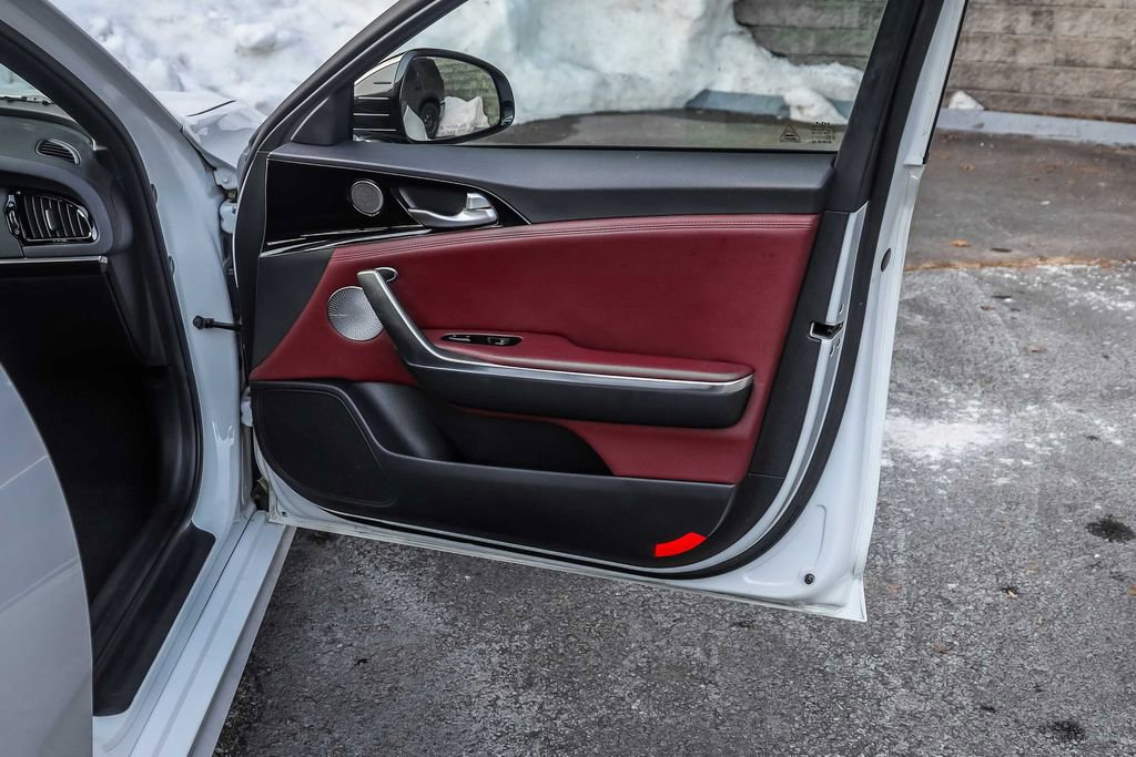 Used 2022 Kia Stinger GT-Line w/ Sun & Sound Package image 13