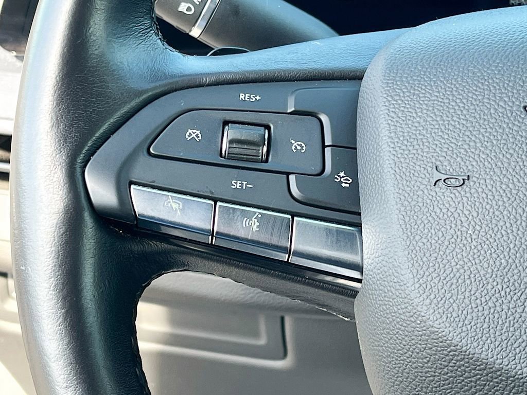 Certified 2025 Cadillac XT4 Premium Luxury image 18