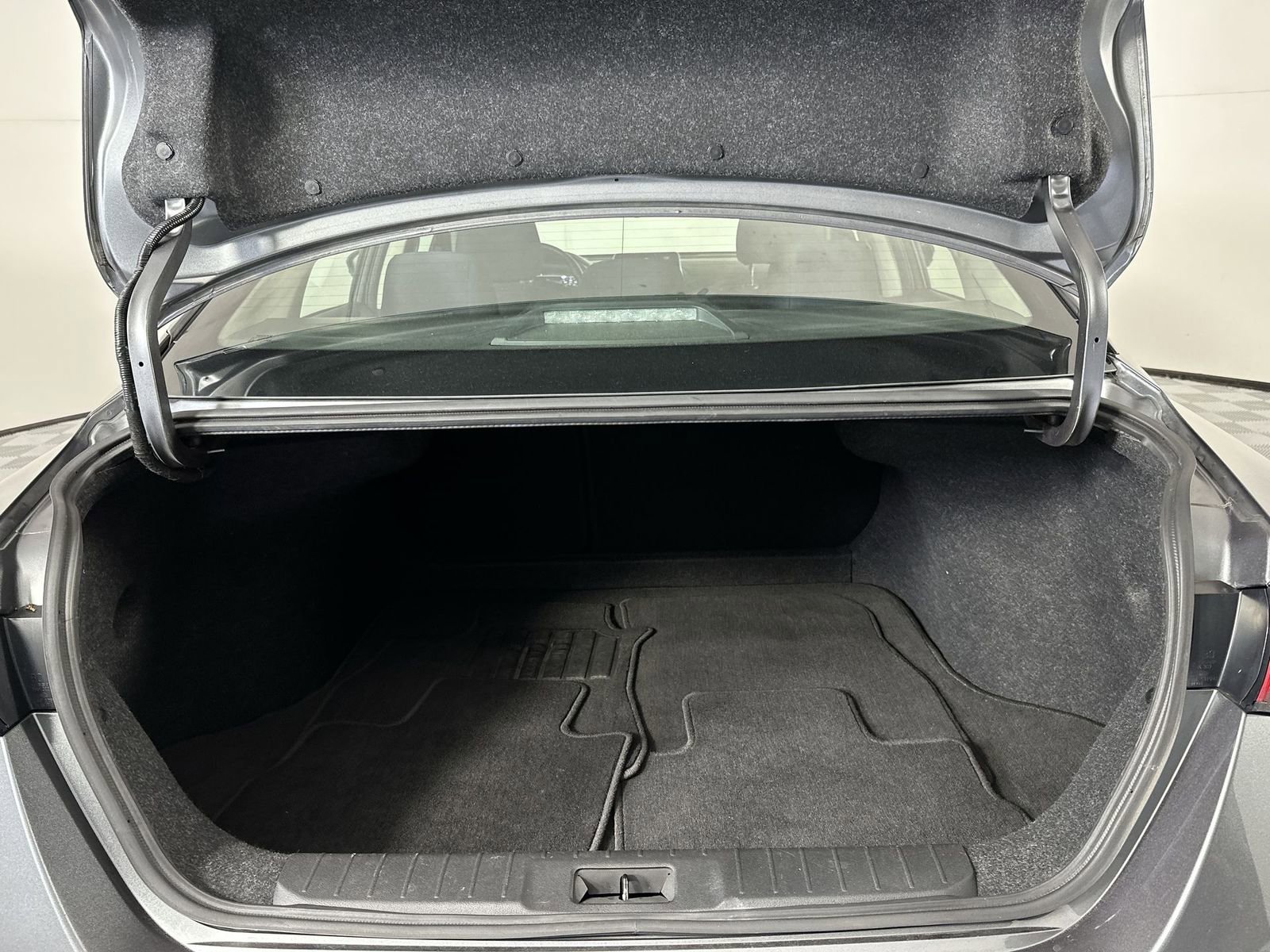 Used 2021 Nissan Sentra SR FWD image 25