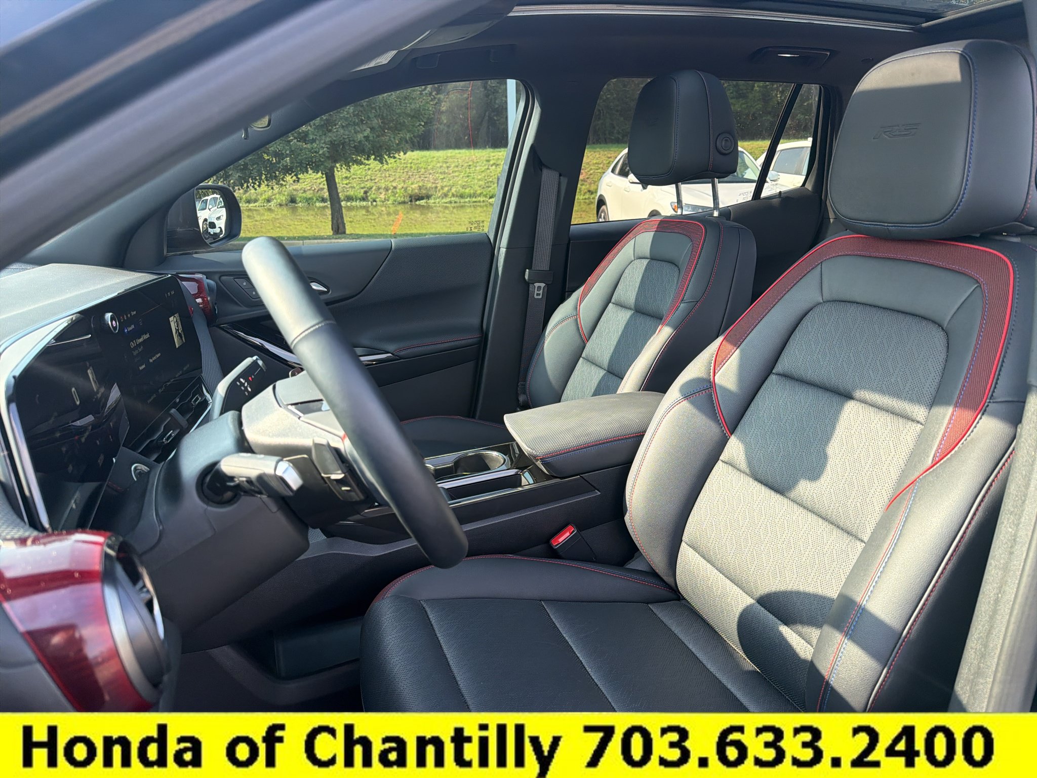 Used 2025 Chevrolet Equinox RS FWD image 22