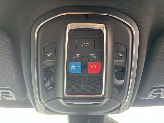 Used 2025 Jeep Wagoneer 4WD image 26
