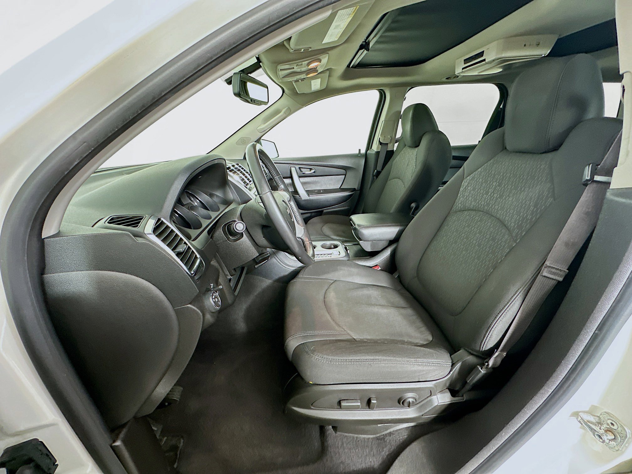Used 2012 GMC Acadia SLE image 13