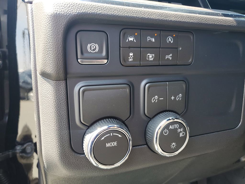 New 2026 Chevrolet Suburban LS w/ LPO, Dark Essentials Package image 22