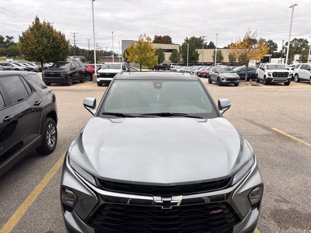 Used 2023 Chevrolet Blazer RS w/ Driver Confidence II Package AWD/4WD image 7