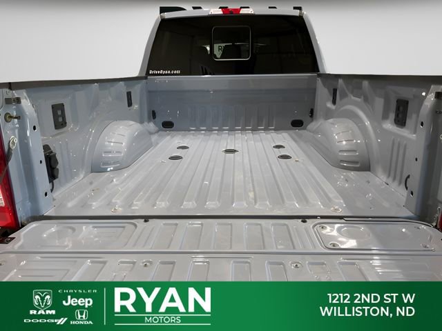 Used 2024 Ford F250 Lariat w/ Sport Appearance Package image 17