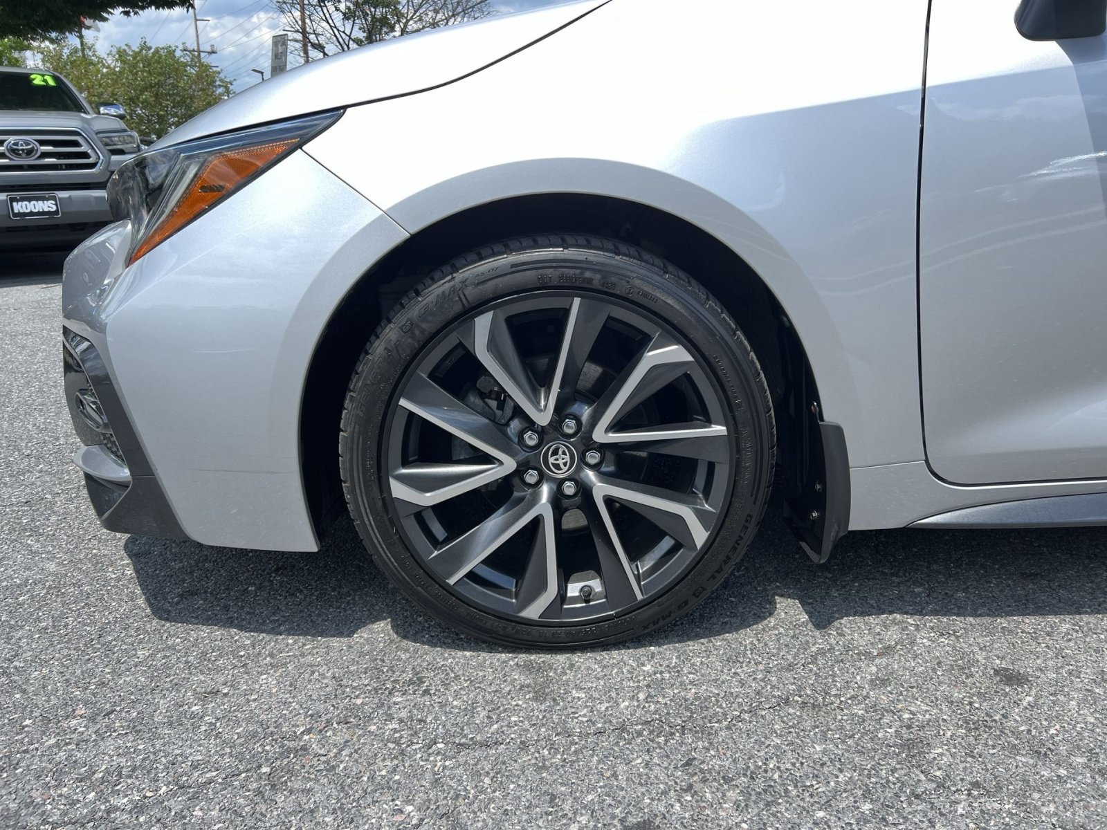 Used 2020 Toyota Corolla SE FWD image 12