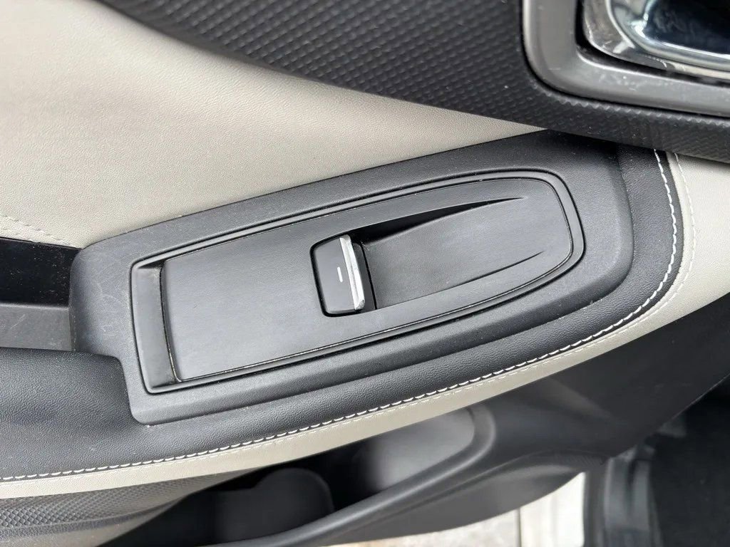 Used 2023 Subaru Forester Limited image 24