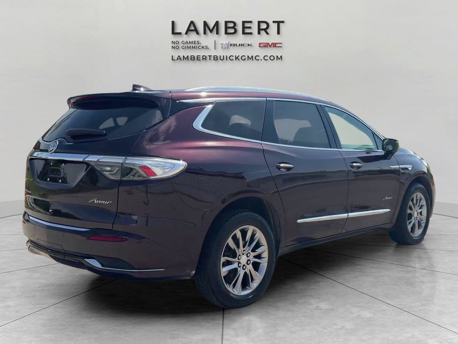 Used 2022 Buick Enclave Avenir w/ Avenir Technology Package AWD/4WD image 5