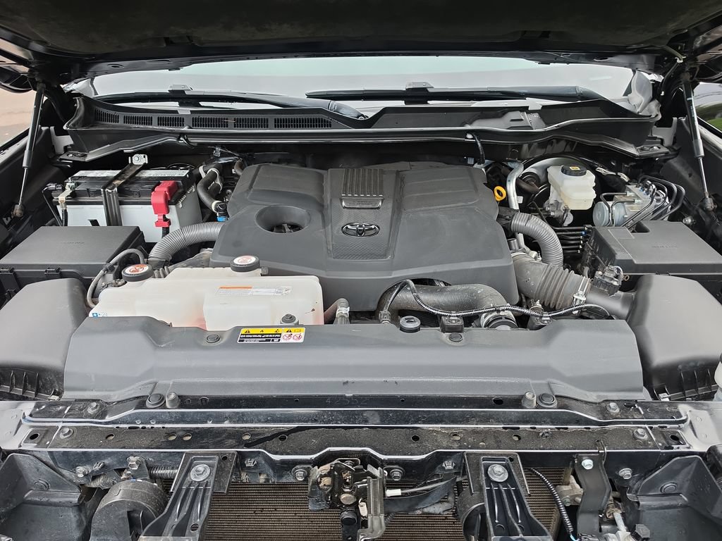 Used 2023 Toyota Tundra SR5 w/ SR5 Convenience Package AWD/4WD image 23