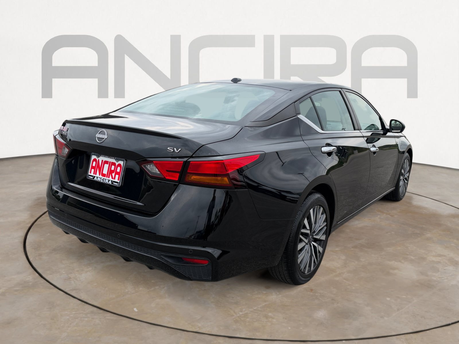 Used 2024 Nissan Altima 2.5 SV FWD image 12