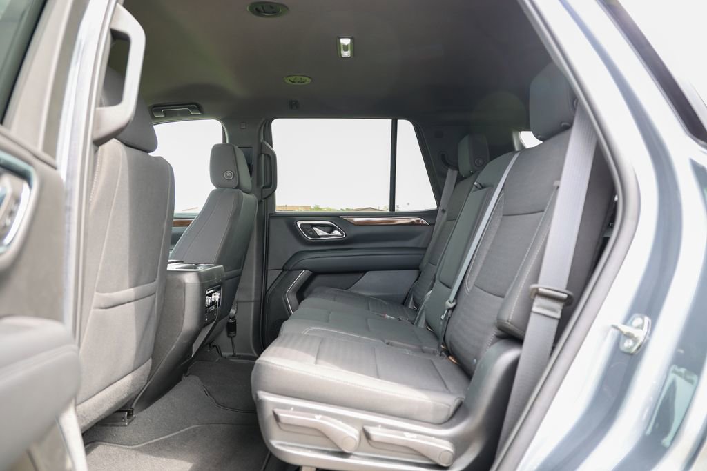 Used 2022 GMC Yukon SLE w/ Gmc Pro Safety Plus Package AWD/4WD image 36