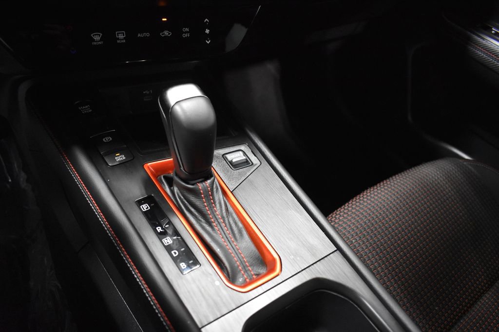 Certified 2025 Nissan Kicks SR image 17