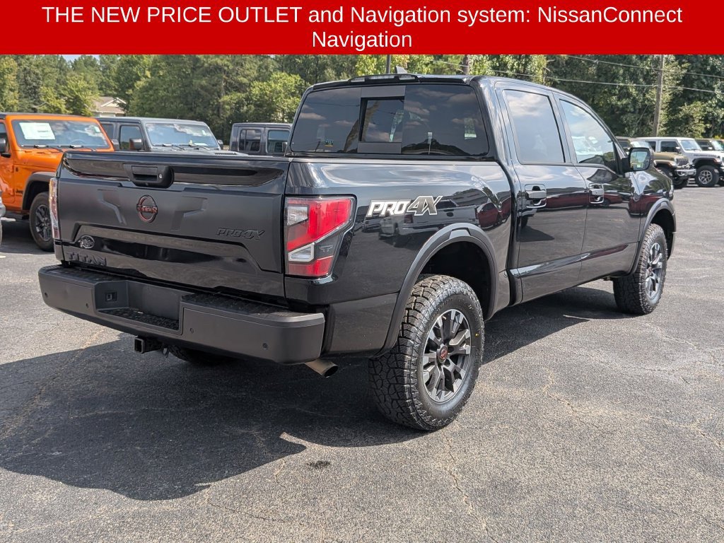 Used 2023 Nissan Titan PRO-4X AWD/4WD image 4