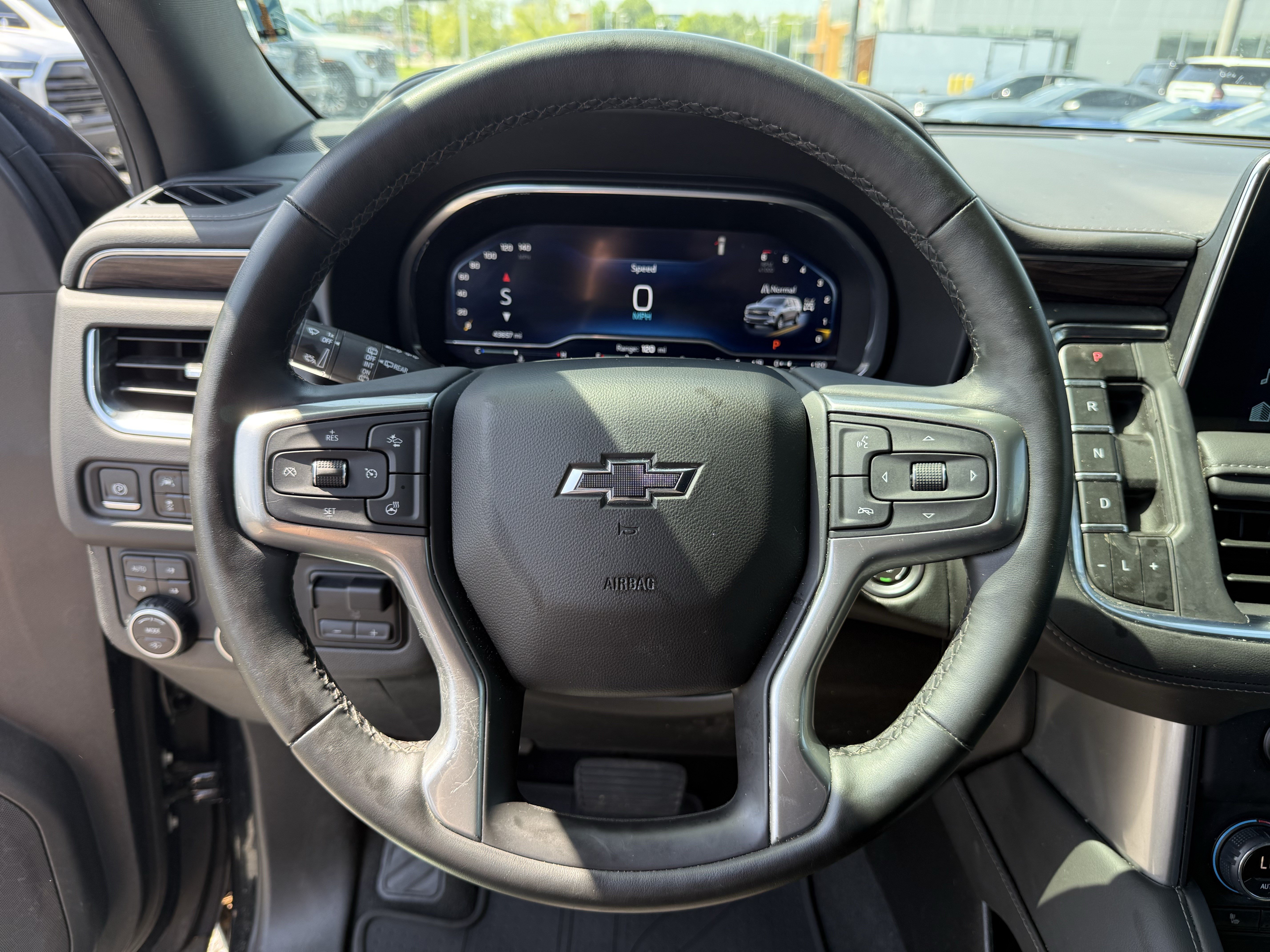 Used 2023 Chevrolet Suburban Z71 w/ Z71 Off-Road Package AWD/4WD image 19