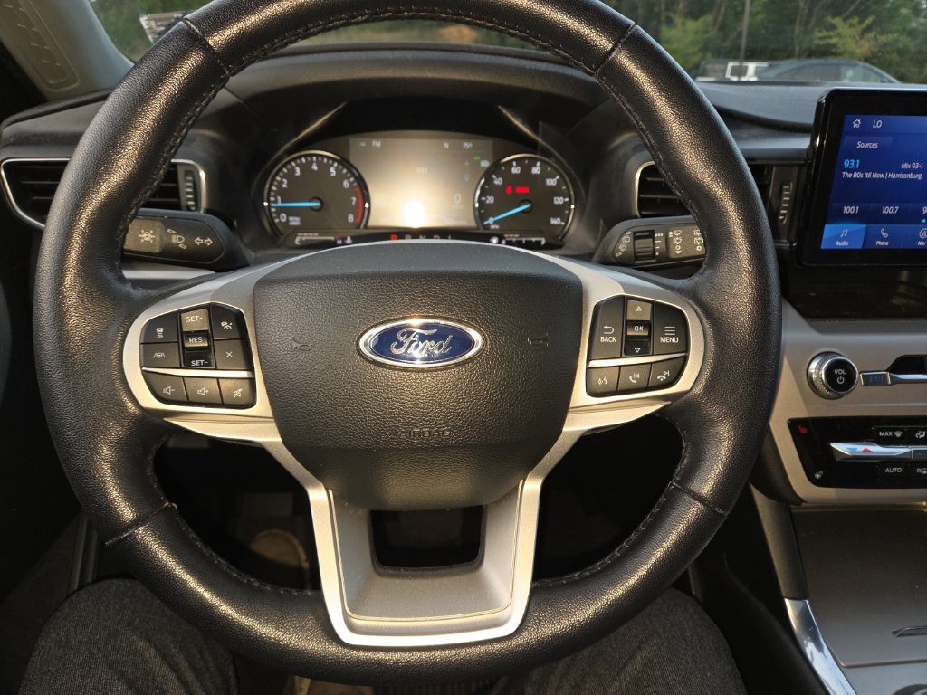 Used 2023 Ford Explorer XLT w/ Equipment Group 202A AWD/4WD image 10