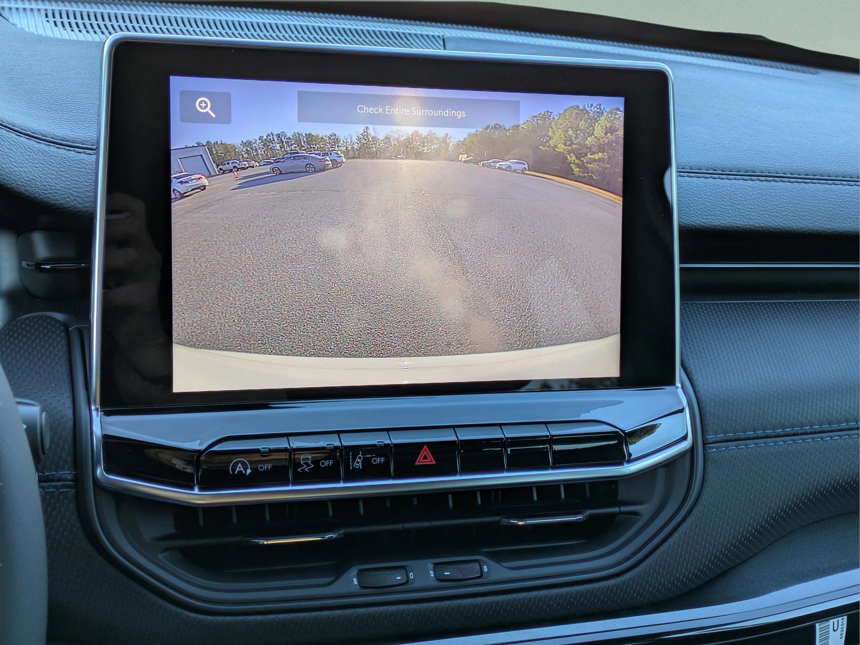 New 2026 Jeep Compass Latitude w/ Sun and Sound Group image 22