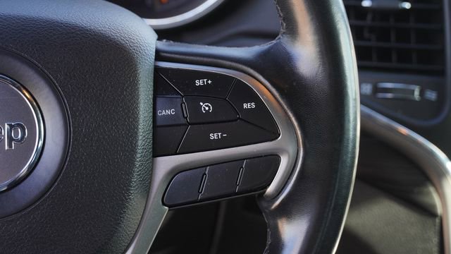 Certified 2021 Jeep Grand Cherokee Laredo image 28