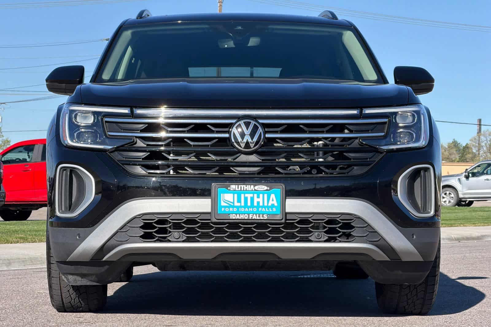 Used 2025 Volkswagen Atlas Peak Edition SE image 10
