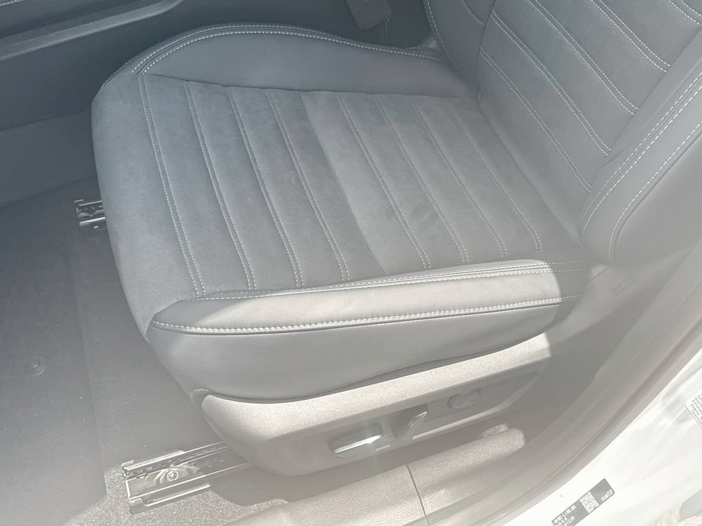 New 2026 Mitsubishi Outlander LE FWD image 20