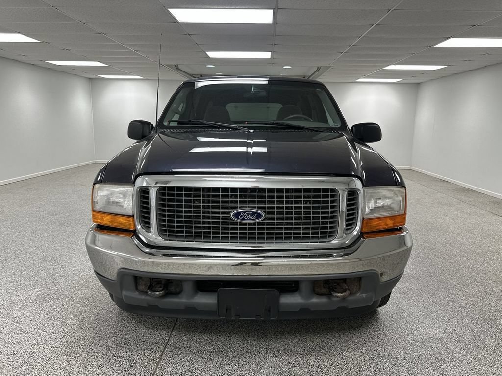 Used 2000 Ford Excursion XLT RWD image 3
