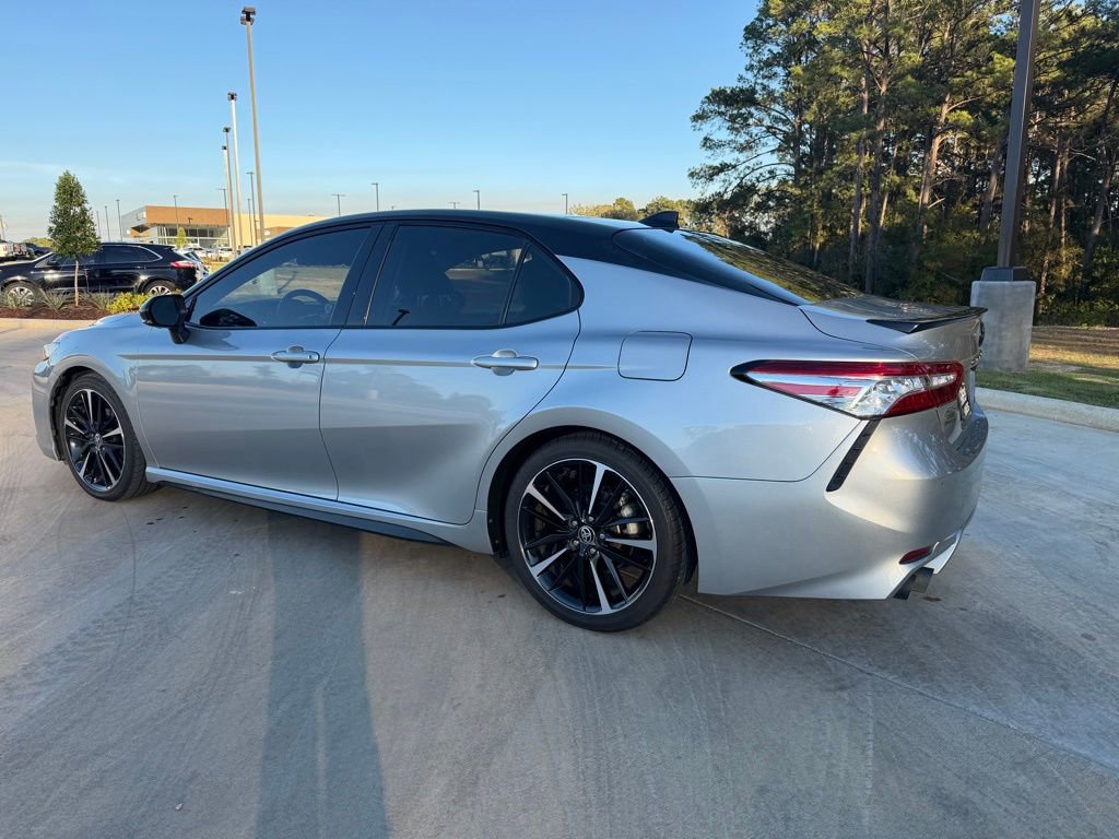 Used 2020 Toyota Camry XSE image 3