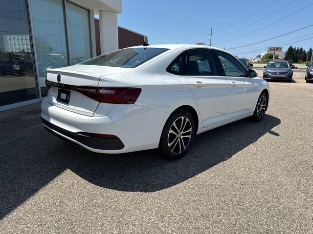Used 2026 Volkswagen Jetta Sport FWD image 5
