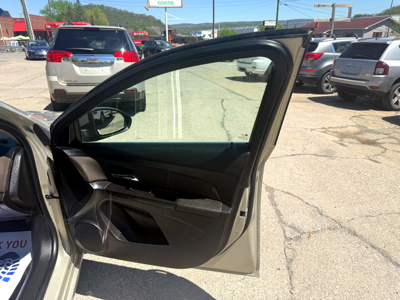 Used 2015 Chevrolet Cruze LT image 40