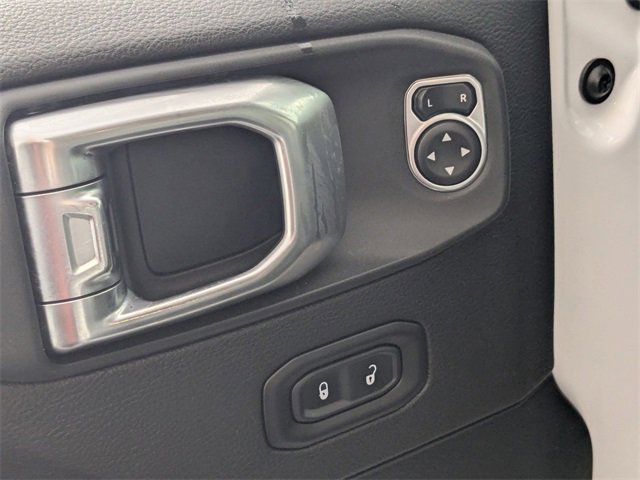 Used 2020 Jeep Gladiator Rubicon image 11