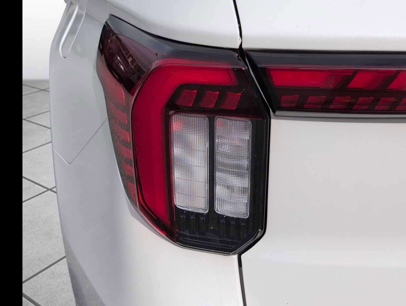 New 2025 Ford Explorer Active image 16