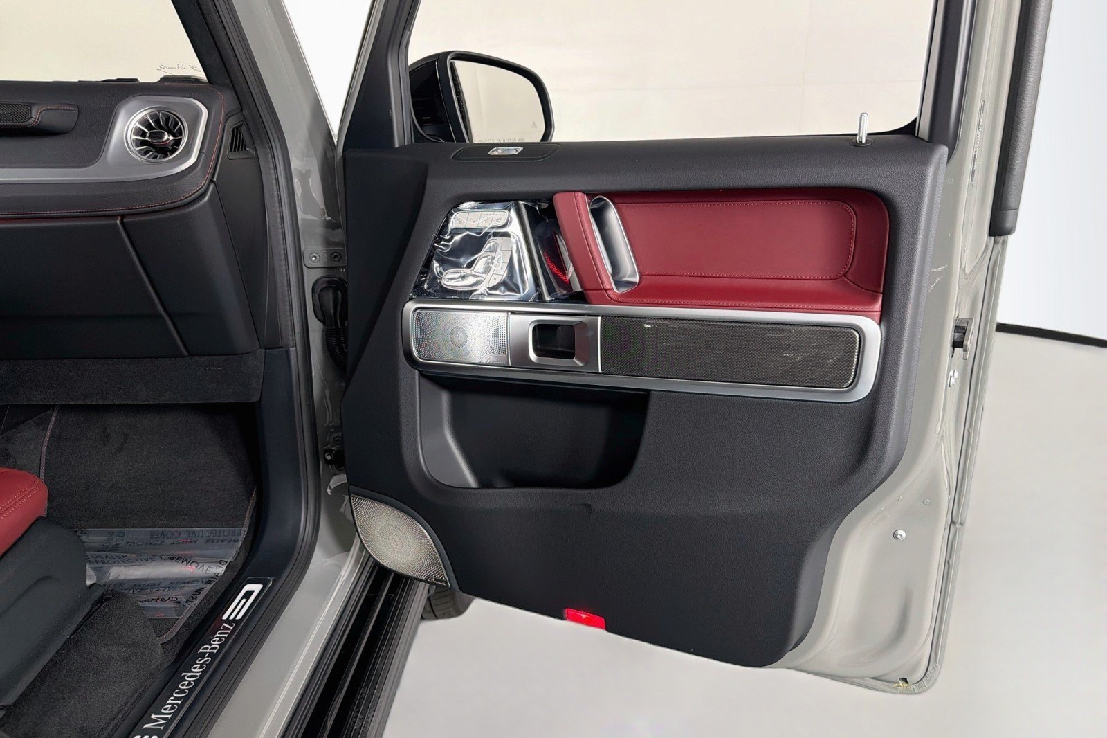 New 2027 Mercedes-Benz G 580 e image 23