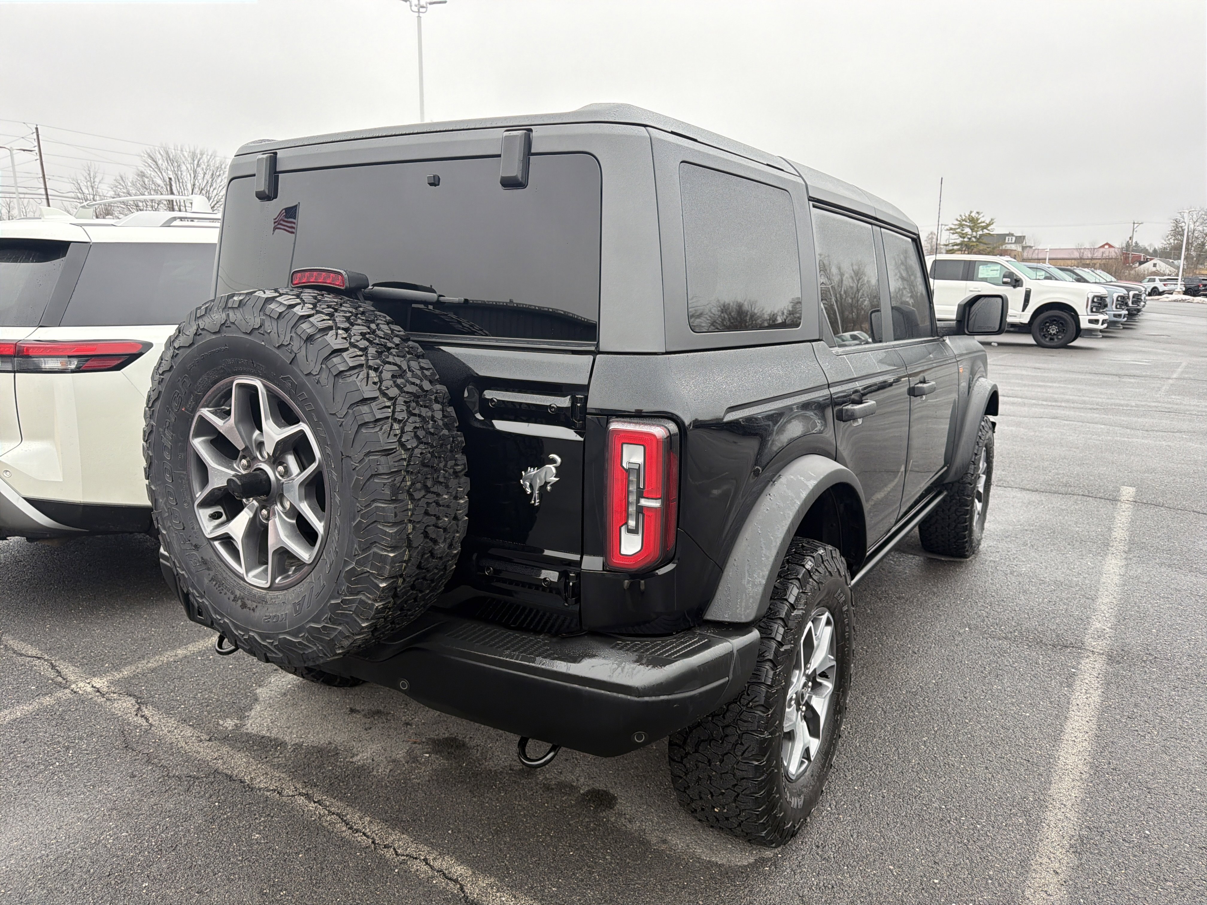 Used 2024 Ford Bronco Badlands image 40