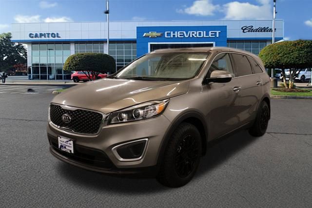 Used 2017 Kia Sorento LX w/ LX Convenience Package image 7