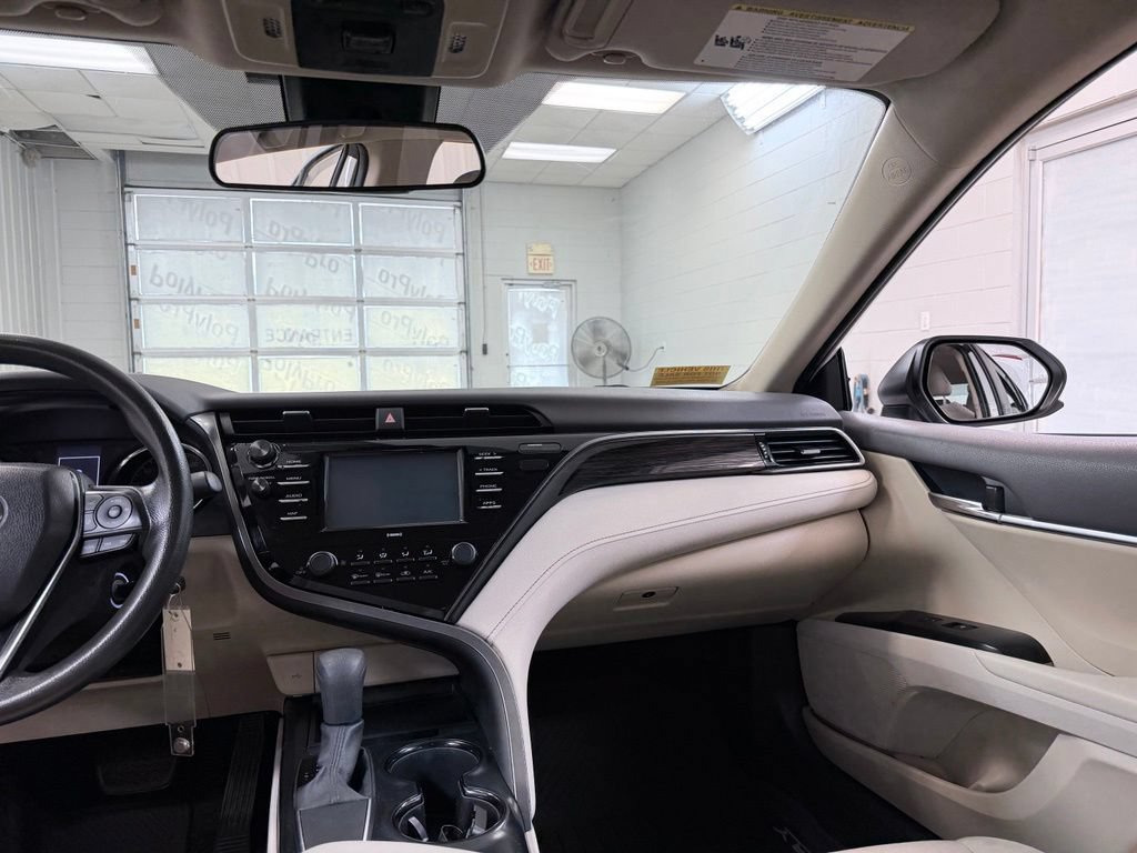 Used 2020 Toyota Camry LE FWD image 24