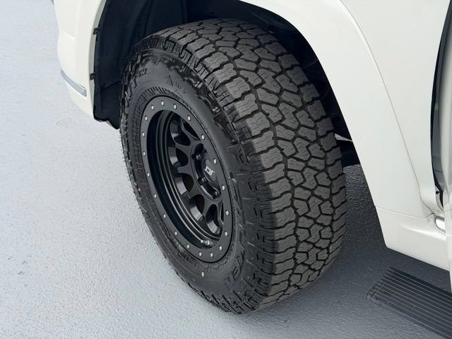 Used 2021 Toyota 4Runner Limited AWD/4WD image 25