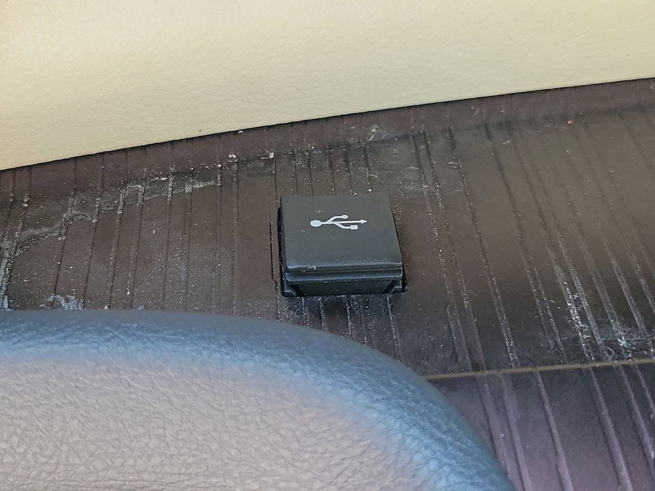 Used 2024 Toyota Sienna XLE AWD/4WD image 32