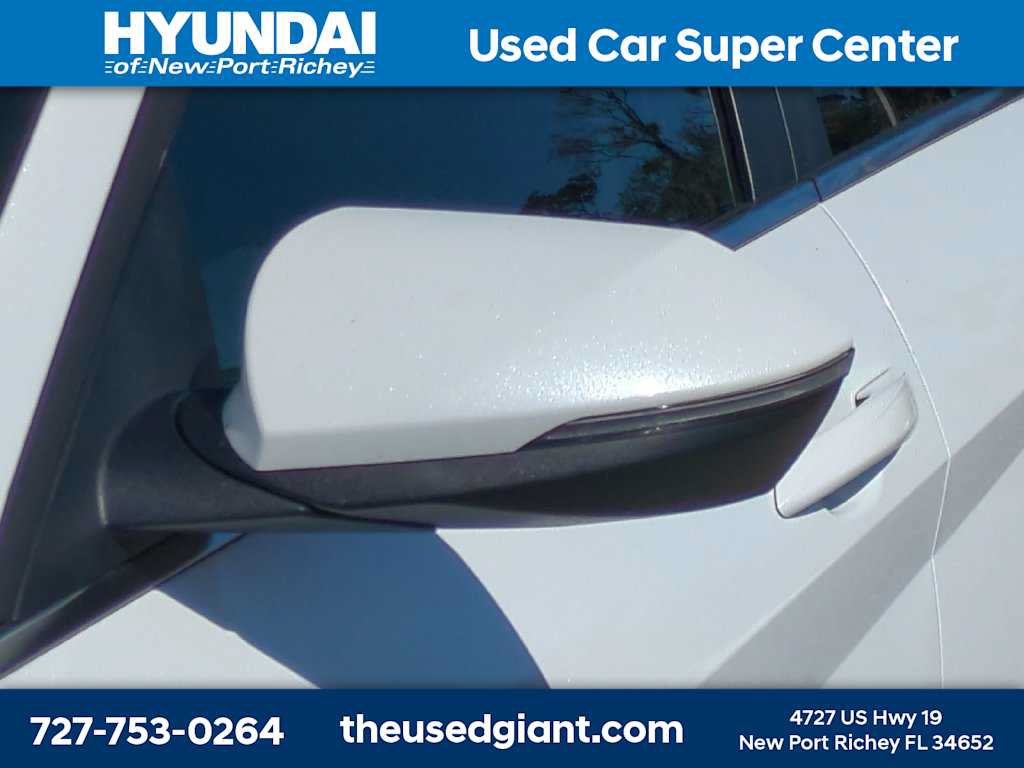Certified 2025 Hyundai Elantra Limited w/ Cargo Package FWD image 11