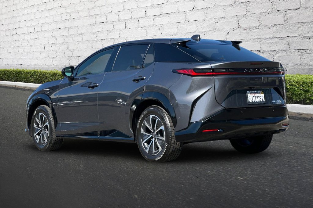 Used 2023 Lexus RZ 450e Premium w/ Technology Package AWD/4WD image 6