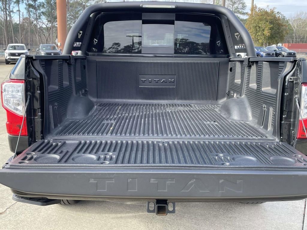 Used 2024 Nissan Titan SV w/ SV Bronze Edition Package image 10