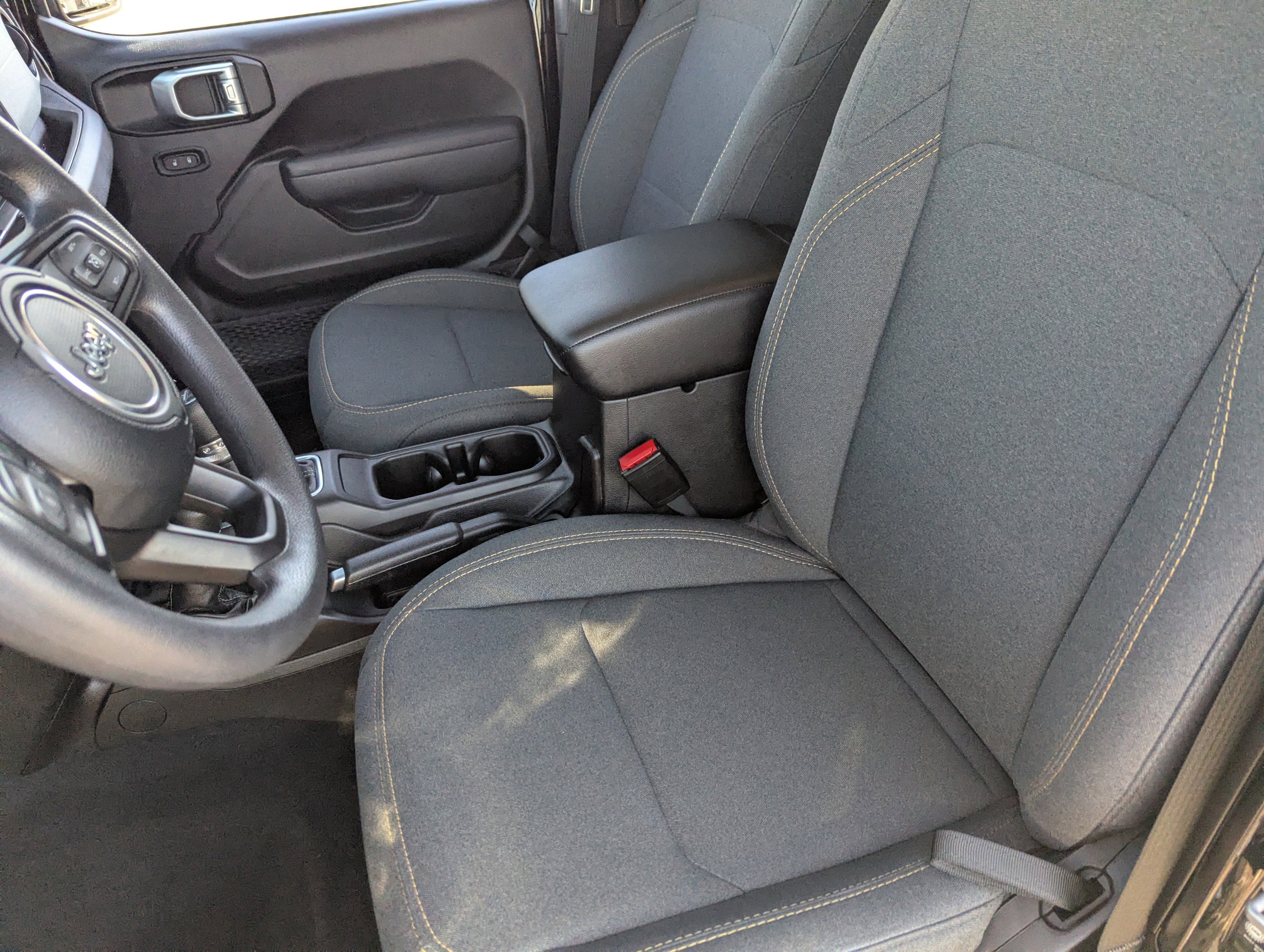 Used 2025 Jeep Gladiator Sport image 19