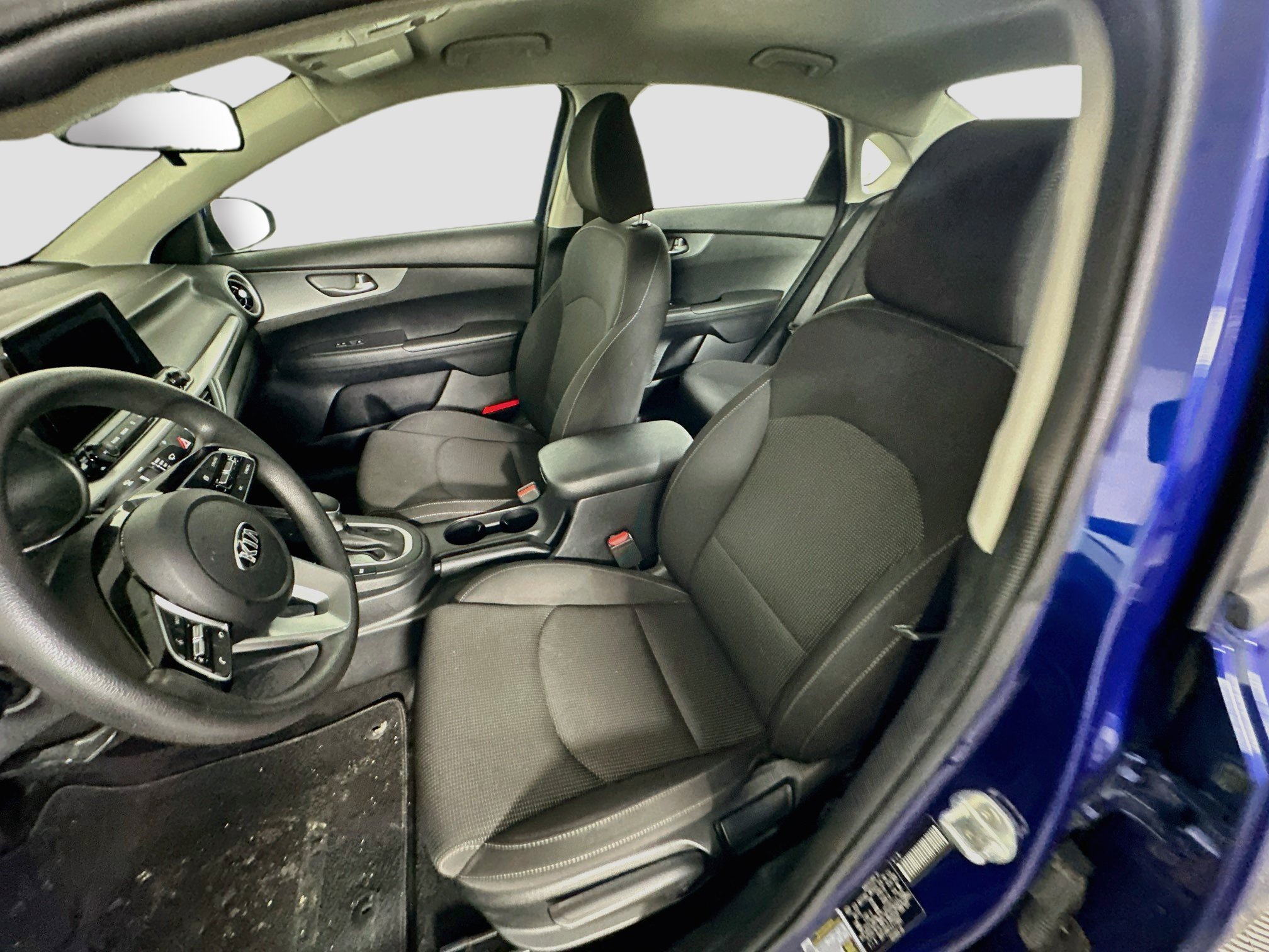 Used 2020 Kia Forte LXS FWD image 13
