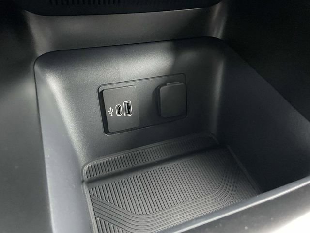 New 2026 Ford Explorer Active RWD image 10