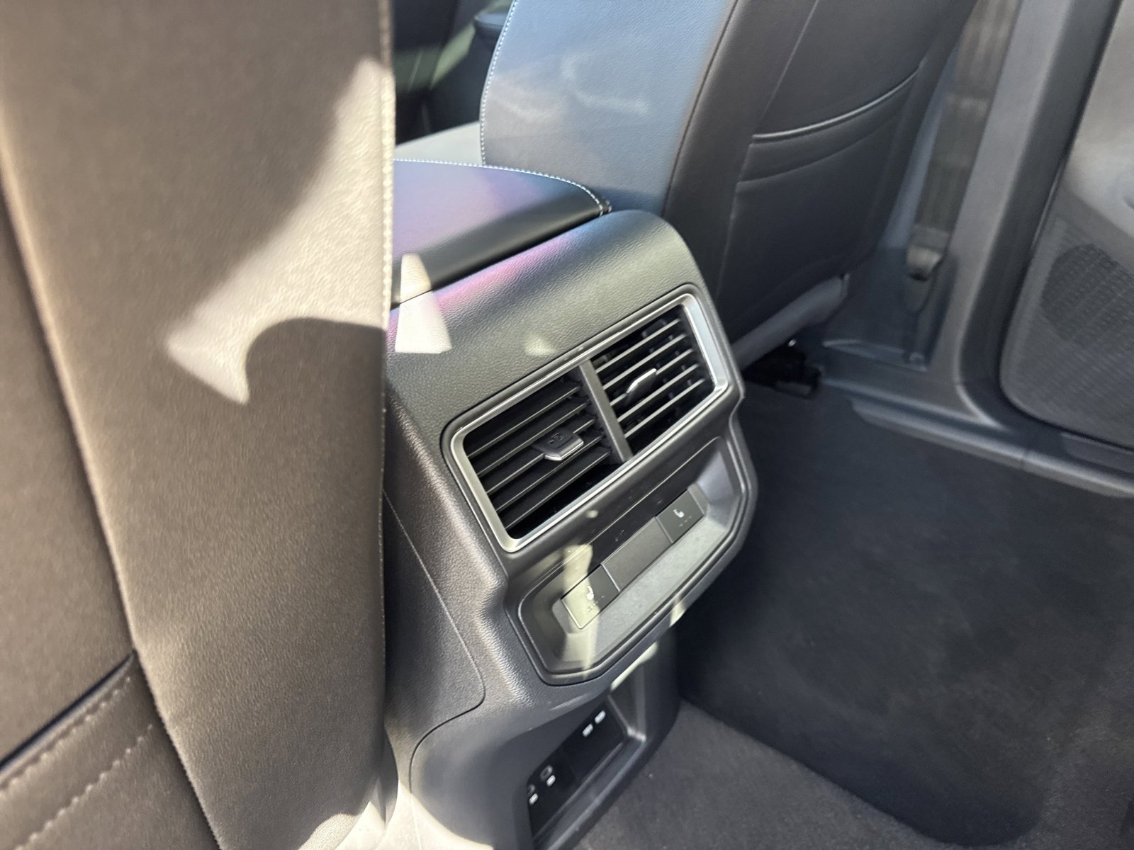 New 2026 Volkswagen Atlas Cross Sport SEL image 21