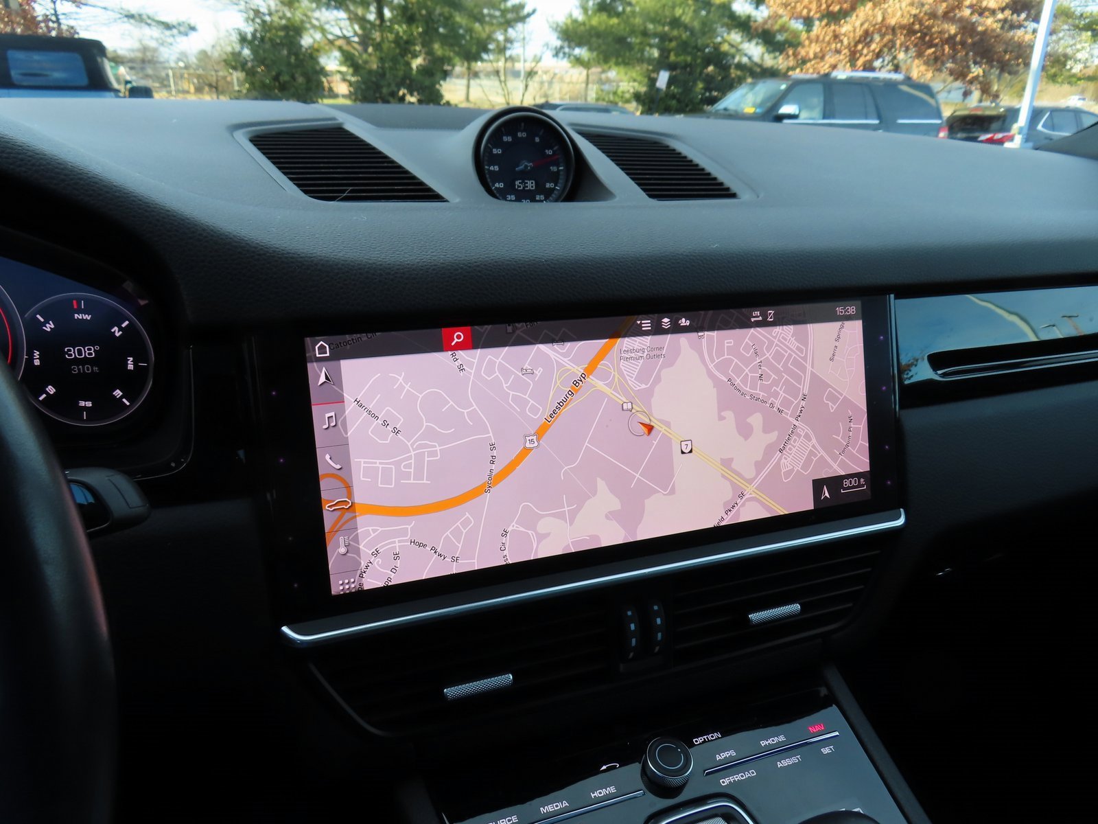 Used 2021 Porsche Cayenne Coupe image 21