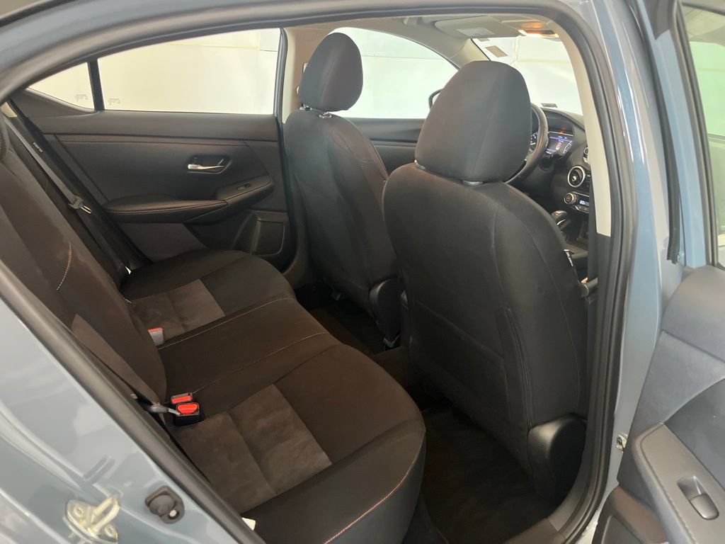 Used 2025 Nissan Sentra SR FWD image 23