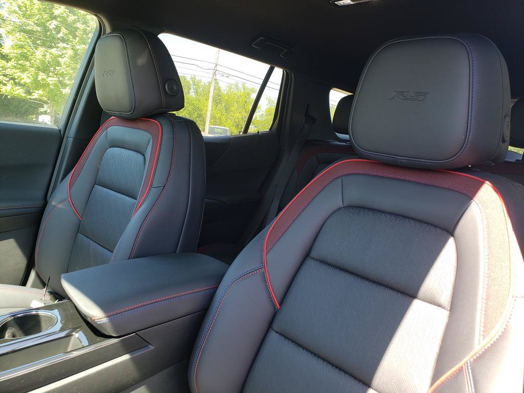New 2026 Chevrolet Equinox RS w/ Convenience Package III FWD image 23