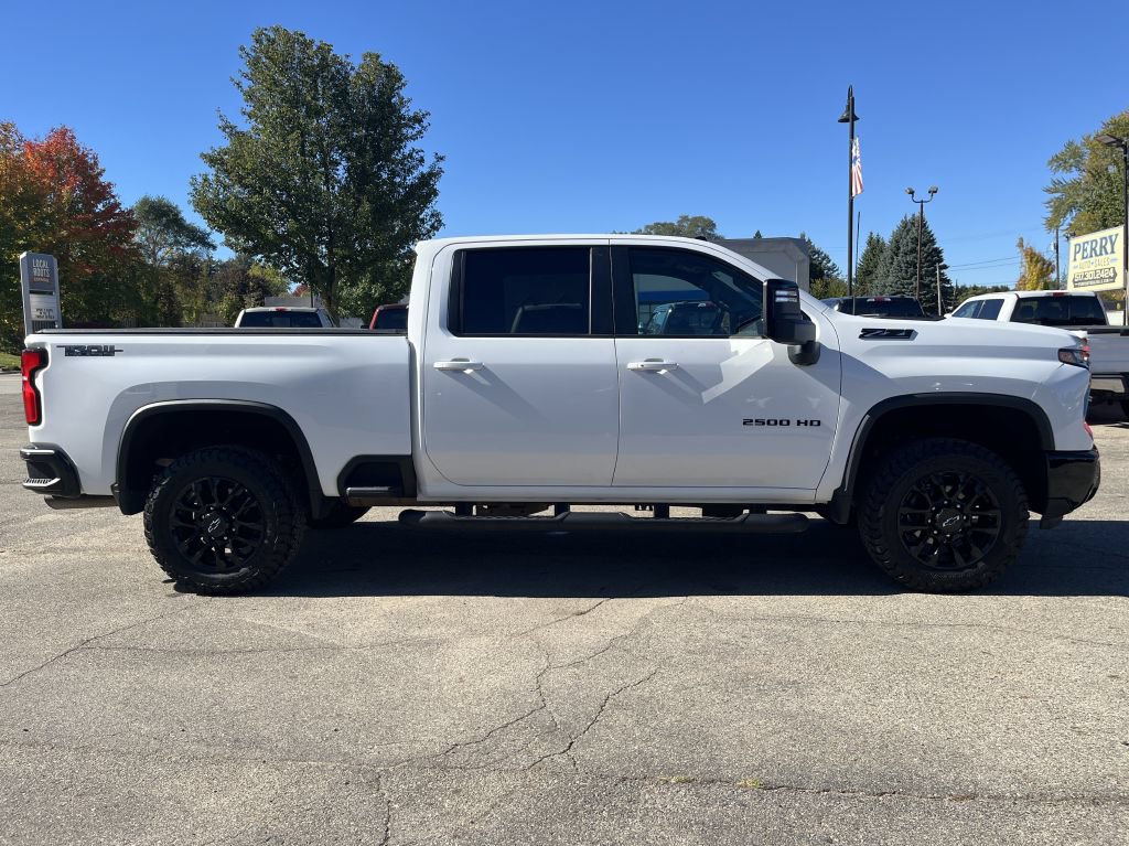 Used 2025 Chevrolet Silverado 2500 LT w/ Trail Boss Package AWD/4WD image 5