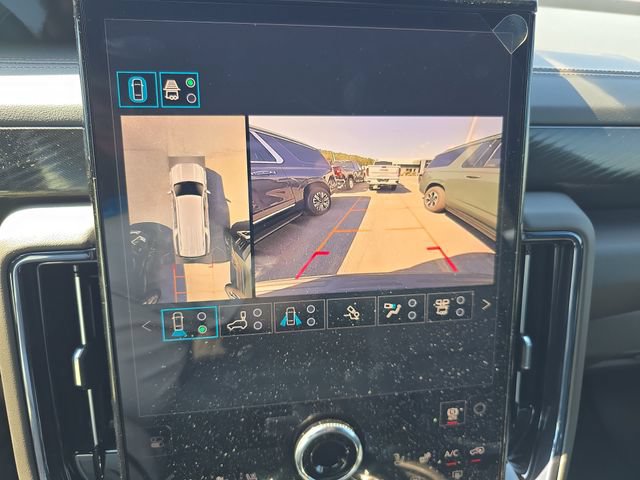 New 2026 GMC Yukon XL AT4 w/ AT4 Premium Plus Package AWD/4WD image 17