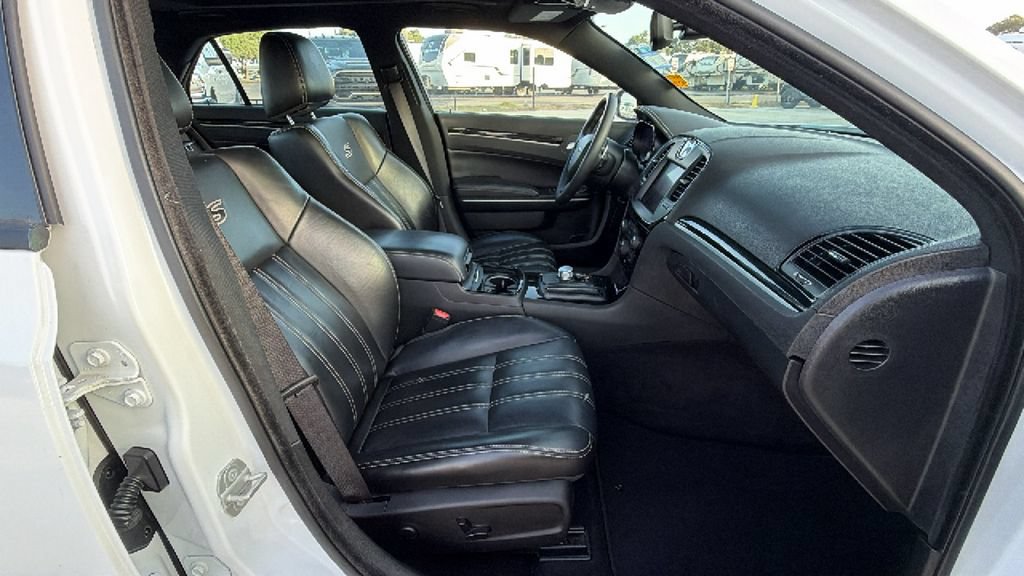 Used 2023 Chrysler 300 S RWD image 29
