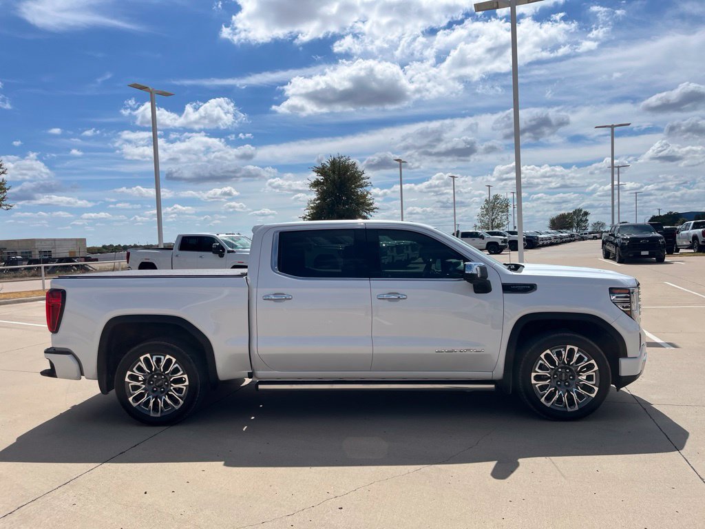 Used 2023 GMC Sierra 1500 Denali Ultimate AWD/4WD image 6