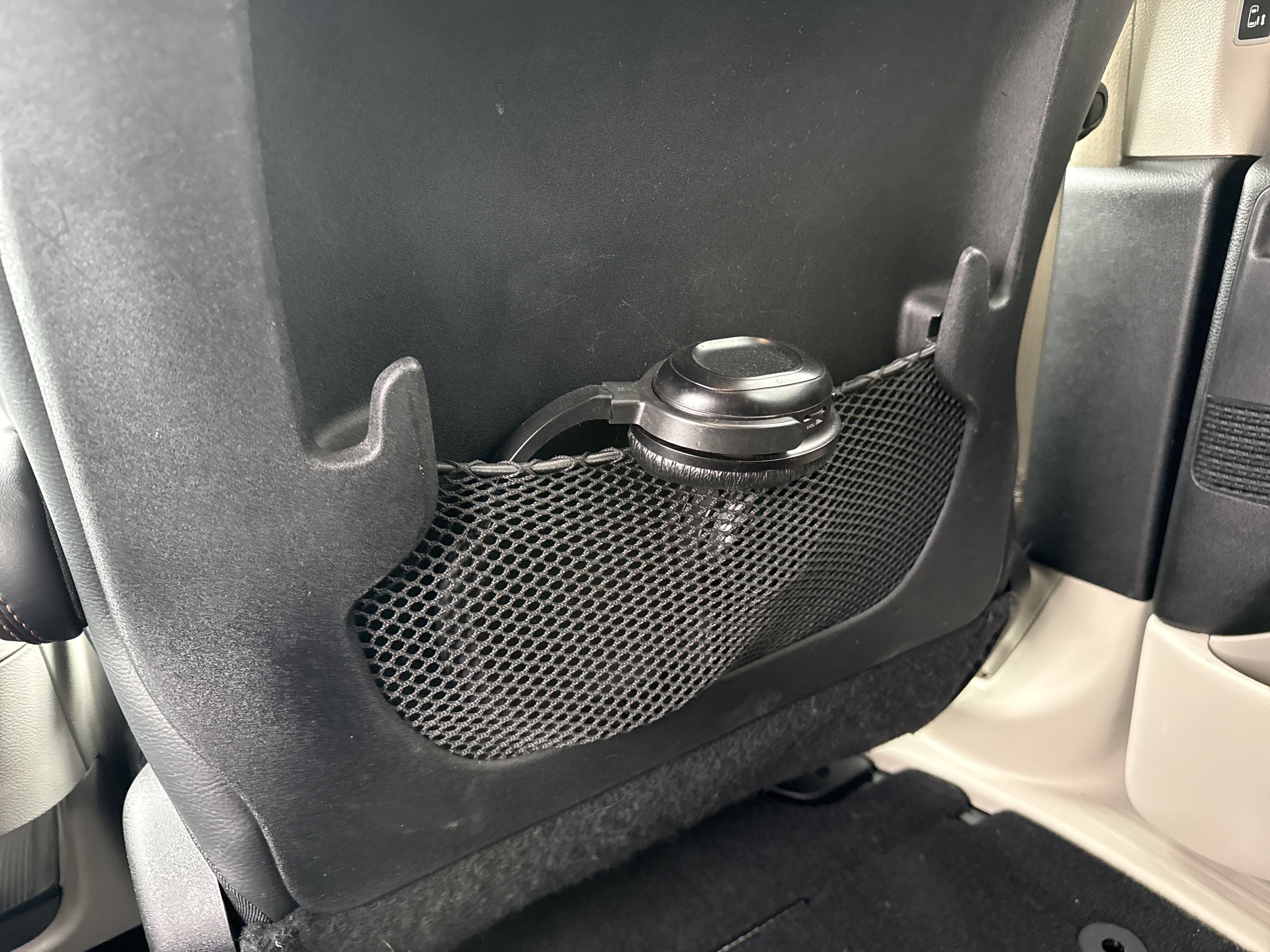 Used 2017 Chrysler Pacifica Touring-L image 17